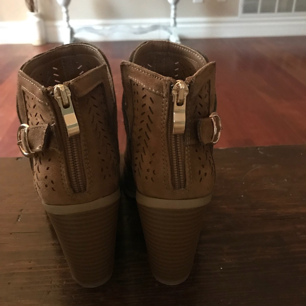 ♥️New Brown Peep toe heels! Size 7 Vegan suede - Picture 5 of 6